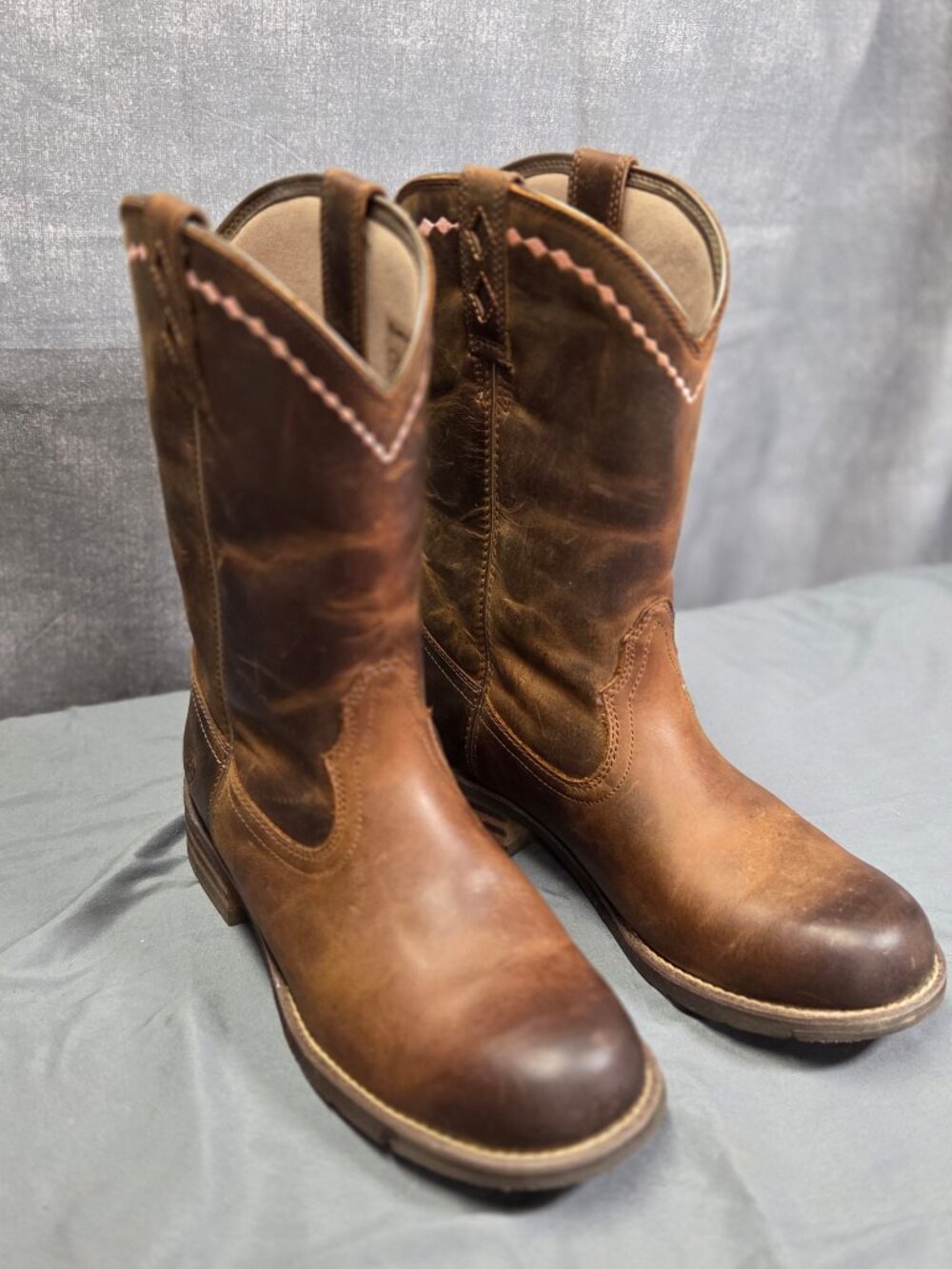 Ariat Unbridled Roper Boots, Size 10